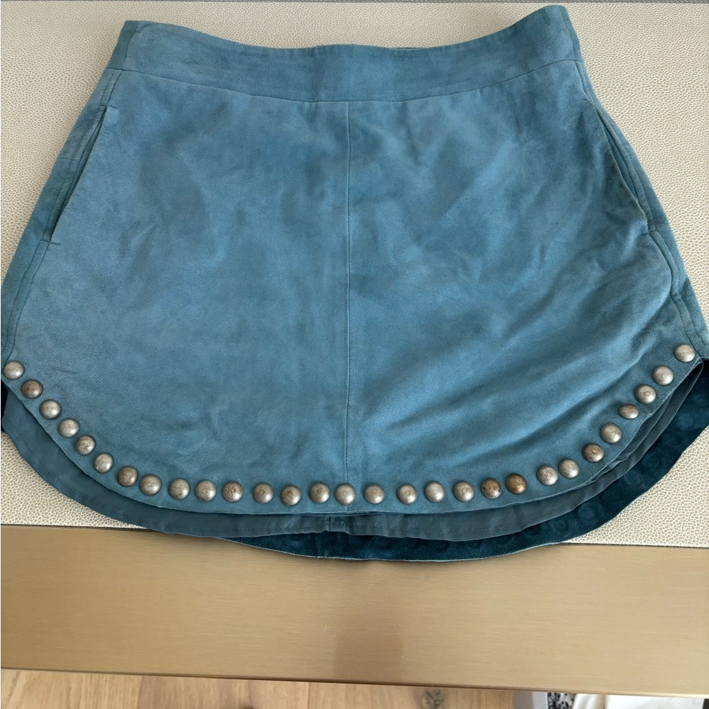 Karina Grimaldi light blue suede mini skirt with studs